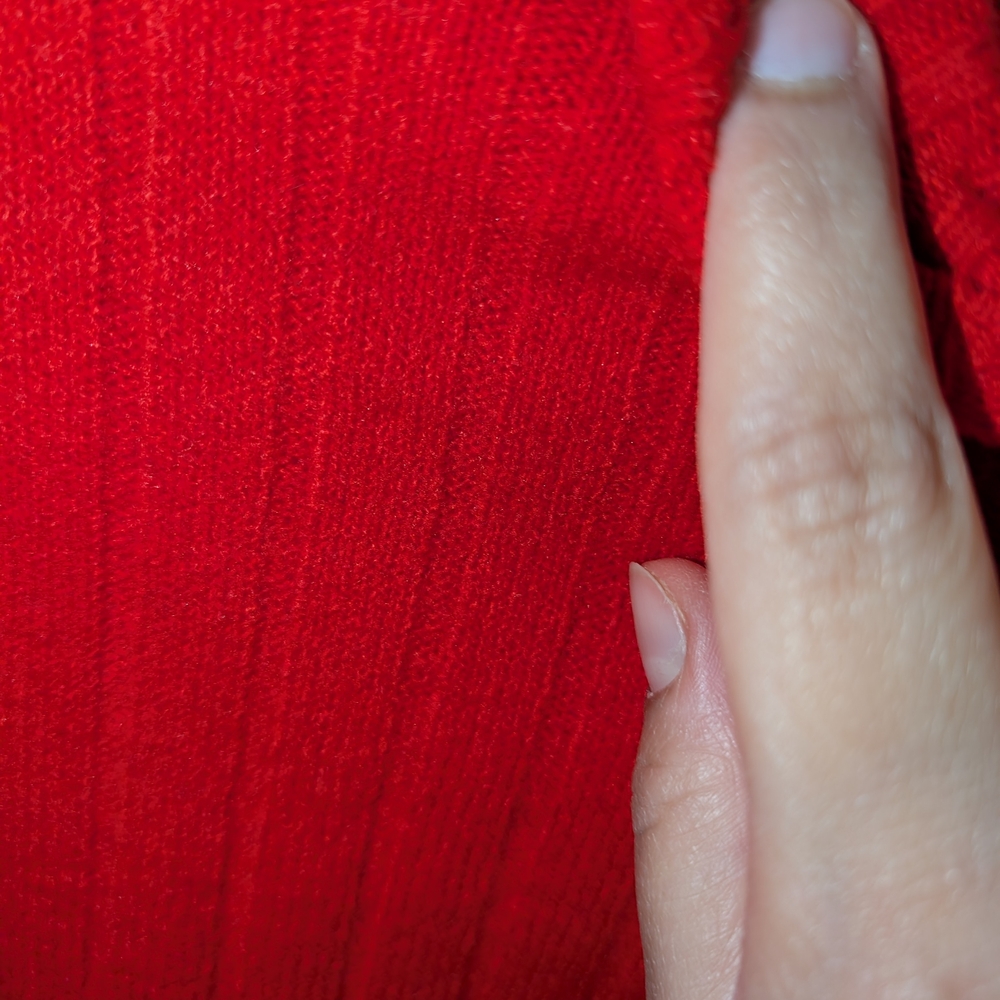 Eddie Bauer Red Women's Sweater - Picture 5 of 5